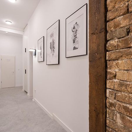 D48 - Central Boulevard Residence - Best Location By Bqa Budapest Esterno foto